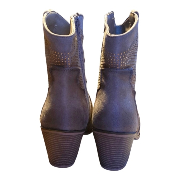 Brown Westwrn Ankle Boots - Picture 3 of 4